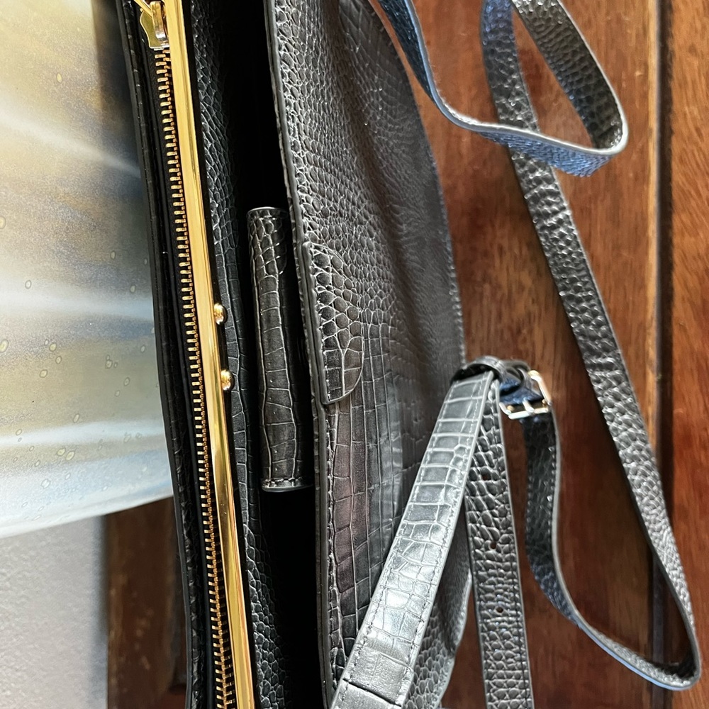 A NEW DAY Gray Croc with Gold Details Crossbody Bag - Picture 14 of 16